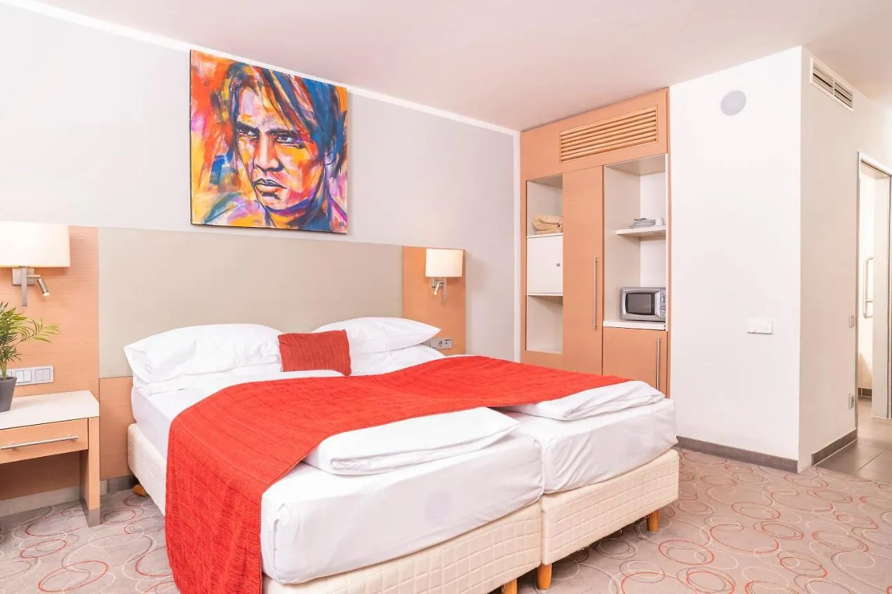 Vivo Aparthotel Vienna 4*,  Austria