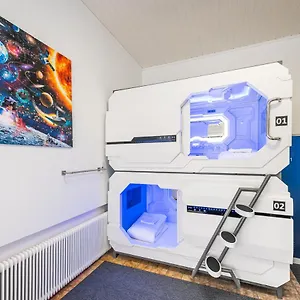 Space - Station # Hauptbahnhof Hostel