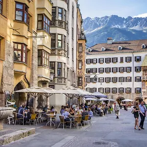 Altstadthotel Weisses Kreuz 4*, Innsbruck Austria