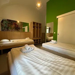 Housingplus Bed & Breakfast