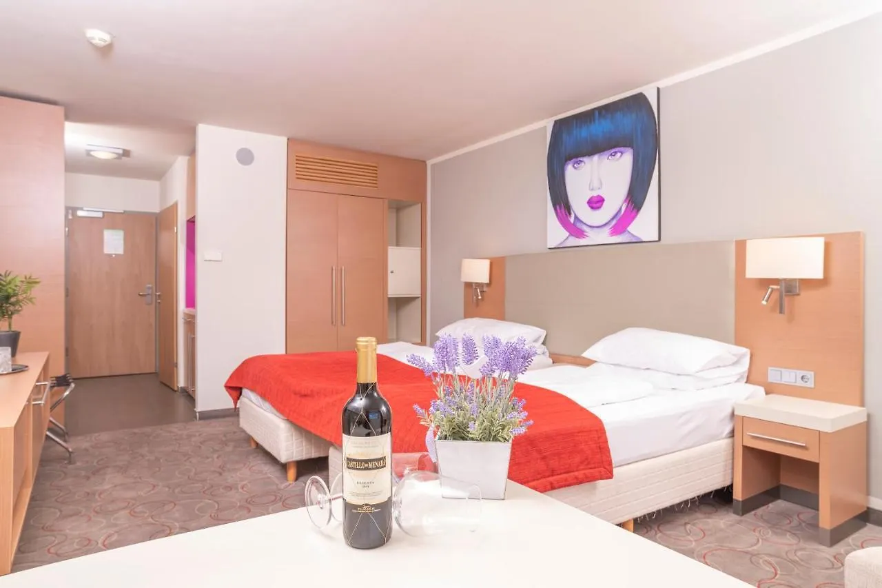 **** Hotel Vivo Aparthotel Vienna Austria