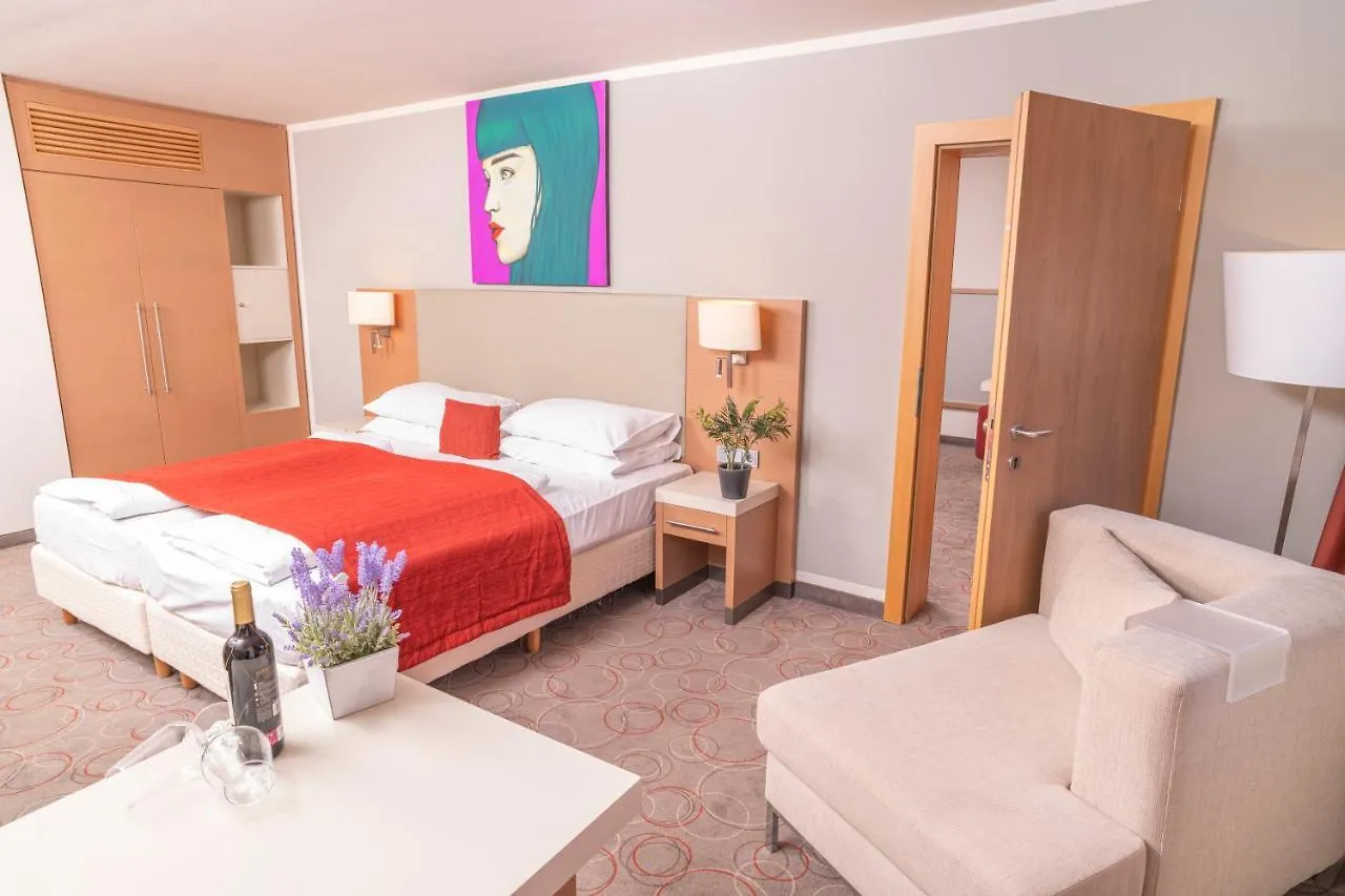 **** Hotel Vivo Aparthotel Vienna Austria